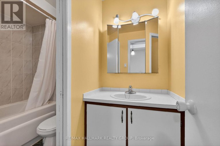 29422004/d-116-valley-stream-drive/leslie-park/ottawa/ontario/K2H9E1_36