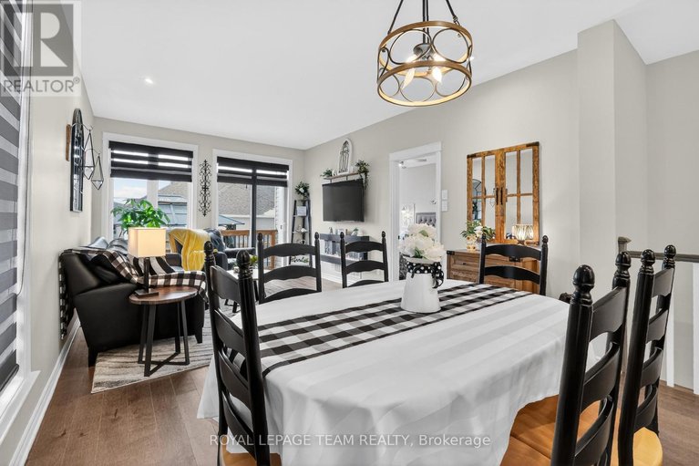 29480858/98-kayenta-street/remainder-of-stittsville-area/ottawa/ontario/K2S2K9_16