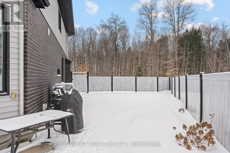 29234213/242-shinleaf-crescent/mer-bleuebradley-estatesanderson-park/ottawa/ontario/K1W0J2_39