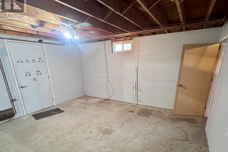 28468719/6-strathcona-street/smiths-falls/smiths-falls/ontario/K7A1V5_40