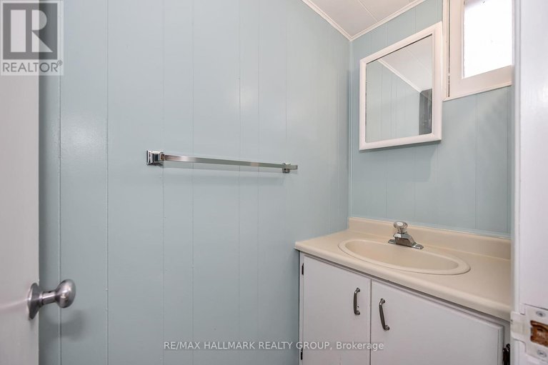 29684996/735-chapman-boulevard/elmvale-acres/ottawa/ontario/K1G1T7_29