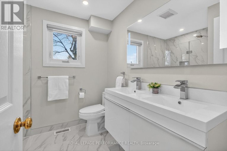 29643949/13-valley-ridge-street/borden-farmstewart-farmcarleton-heightsparkwood-hills/ottawa/ontario/K2E7W1_41