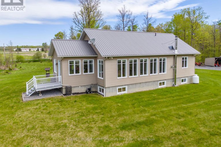 27979759/18668-concession-2-road/north-glengarry-kenyon-twp/north-glengarry/ontario/K0C1B0_24