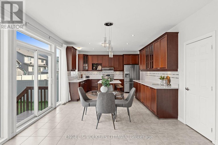 28721536/531-bretby-crescent/cedargrovefraserdale/ottawa/ontario/K2J5P9_9