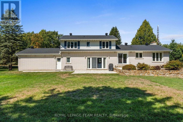 28889906/1640-century-road-e/manotick-south-to-roger-stevens/ottawa/ontario/K0A2E0_37