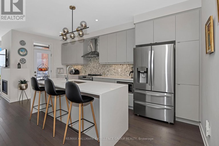 29400728/677-honeydew-street/riverside-southgloucester-glen/ottawa/ontario/K1X0K5_8