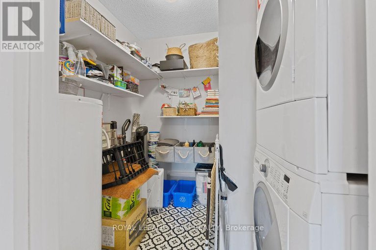 29371239/212-316-savard-avenue/vanier/ottawa/ontario/K1L7S2_31