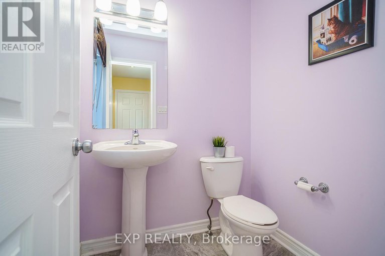 28257579/426-pillett-street/strandherd/ottawa/ontario/K2J5S3_3
