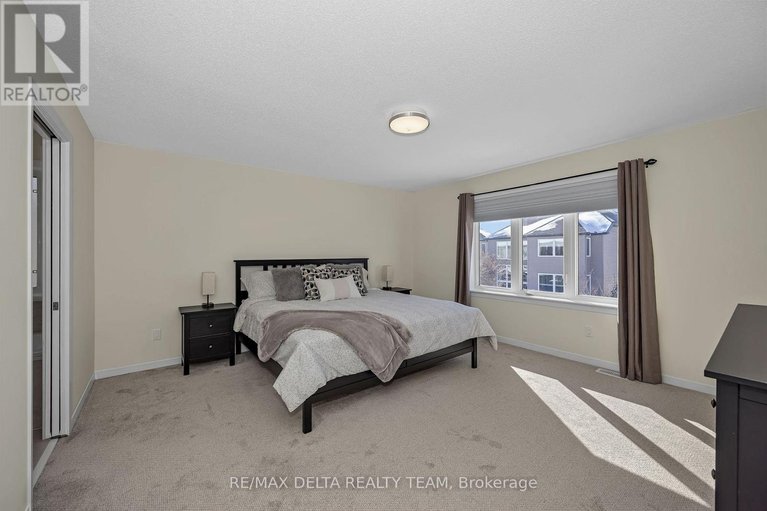 29595405/1889-montmere-avenue/notting-hillsummerside/ottawa/ontario/K4A0E7_23