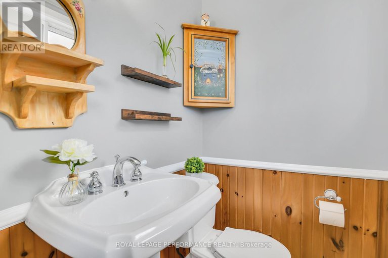 28625415/2117-valley-drive/elmvale-acresurbandale/ottawa/ontario/K1G2P6_18