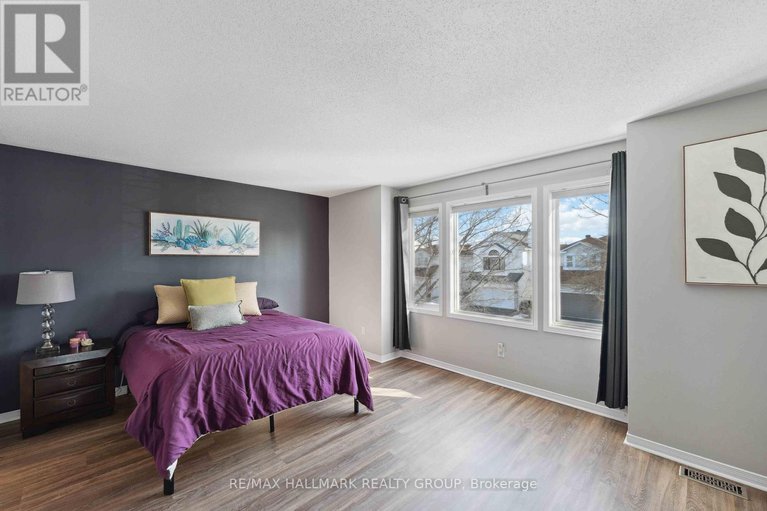 28109145/667-arc-en-ciel-street/fallingbrookgardenway-south/ottawa/ontario/K4A3H8_16