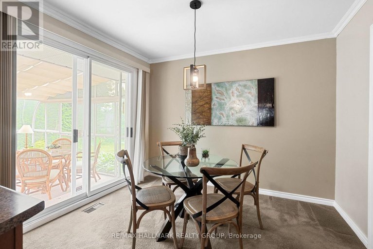 28581725/2143-hubbard-crescent/beacon-hill-north/ottawa/ontario/K1J6L3_7