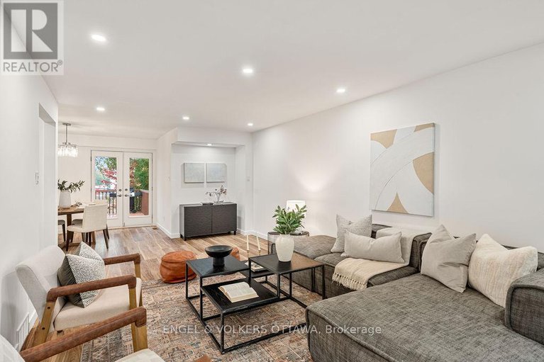 29072424/12-bayside-private/mooneys-bayriverside-park/ottawa/ontario/K1V9R3_7