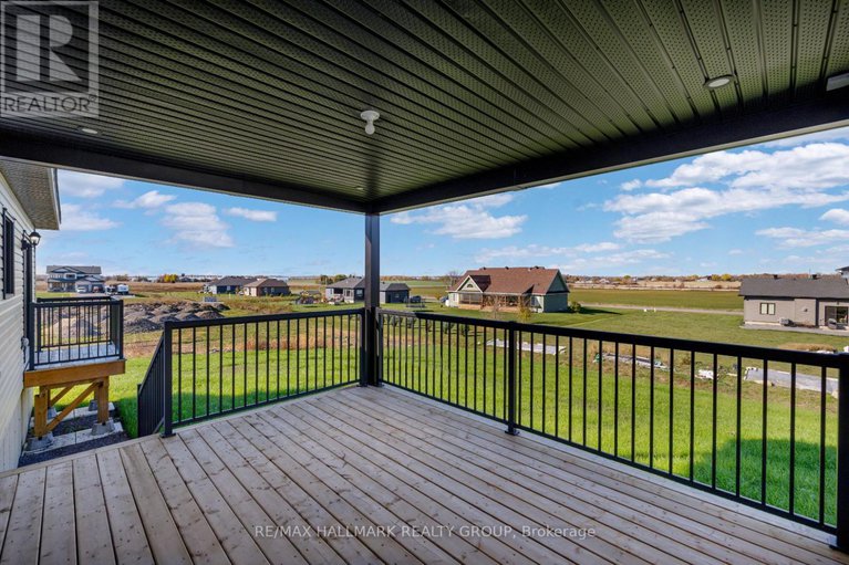 29081851/208-trudeau-crescent/russell-twp/russell/ontario/K4R1E5_26