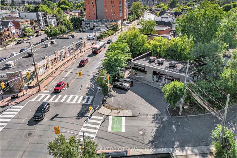28802077/605-7-marquette-avenue/vanier/ottawa/ontario/K1L8A7_29