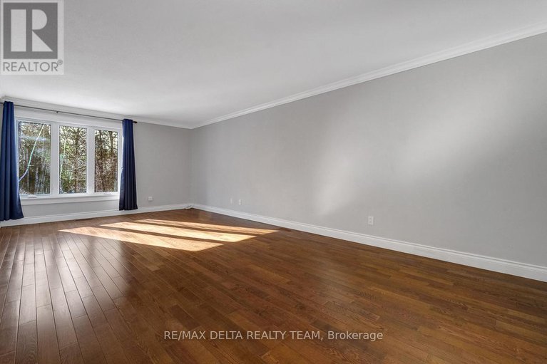 29424744/1662-hunters-run-drive-w/chapel-hill/ottawa/ontario/K1C2H3_30