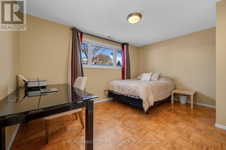 29422550/19-lambert-drive/sheahan-estatestrend-village/ottawa/ontario/K2H5Y3_25