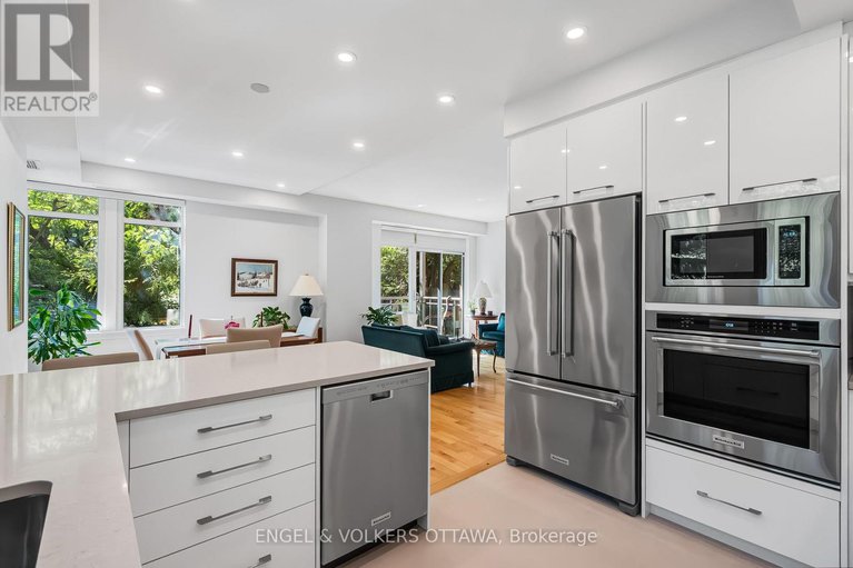 28851368/206-205-bolton-street/lower-townbyward-market/ottawa/ontario/K1N1K7_9