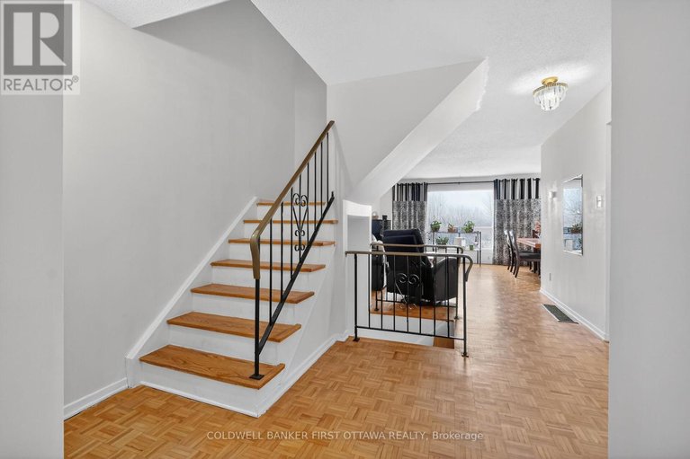 29449932/17-300-stone-quarry-private-s/carson-meadows/ottawa/ontario/K1K3Y2_8