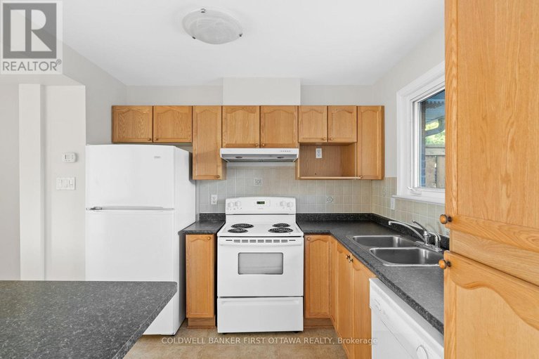 28333464/106-monterey-drive/leslie-park/ottawa/ontario/K2H7A8_12