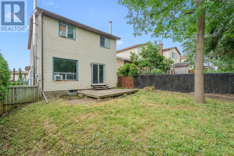 28640056/42-antler-avenue/on-the-green/ottawa/ontario/K2J2H2_34
