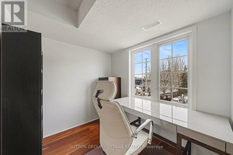 29455467/56-steele-park-private/cyrville/ottawa/ontario/K1J0J2_16