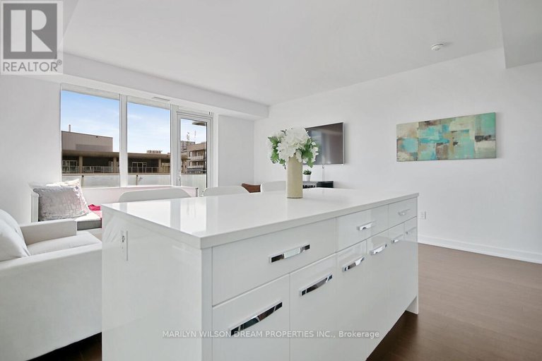 28560756/1101-111-champagne-avenue-s/west-centre-town/ottawa/ontario/K1S5V3_18