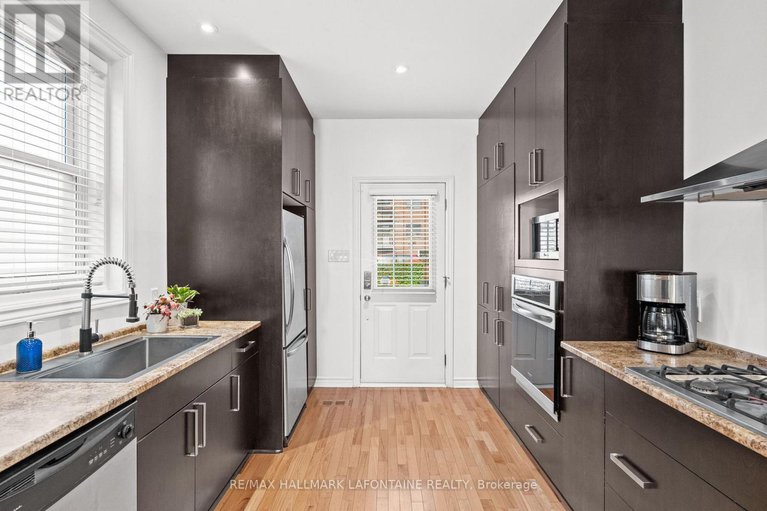 28965257/339-st-patrick-street/lower-townbyward-market/ottawa/ontario/K1N5K6_16