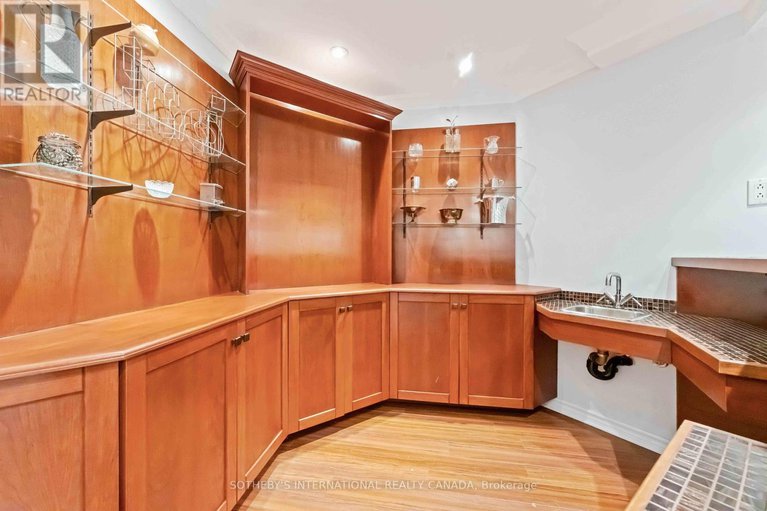 28996466/19-campfield-court/pineglencountry-place/ottawa/ontario/K2E7X8_40