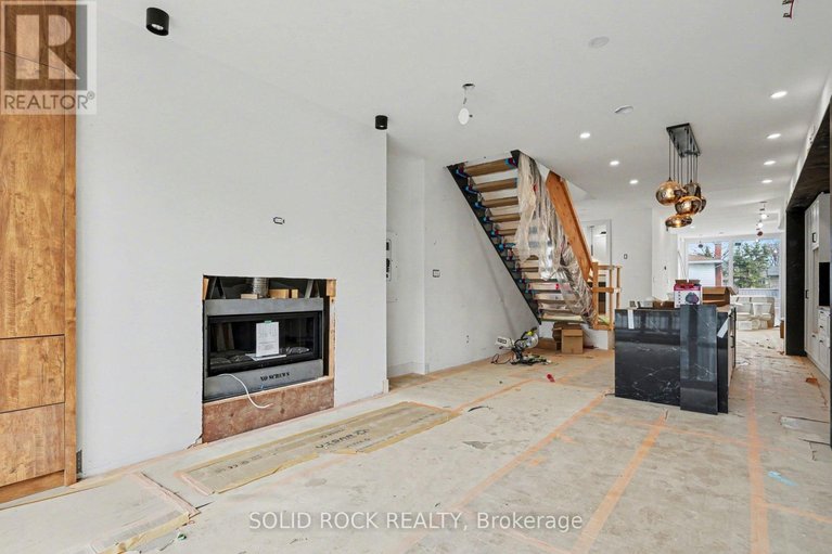 29669968/838-alpine-avenue/queensway-terrace-north/ottawa/ontario/K2B5R6_6