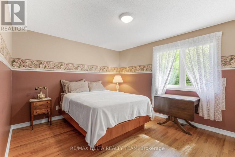 28348196/6316-elkwood-drive/greely/ottawa/ontario/K4P1N1_28