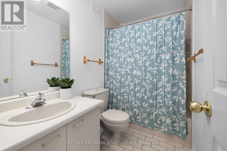 29454633/2836-mozart-court/emerald-woodssawmill-creek/ottawa/ontario/K1T2P7_22