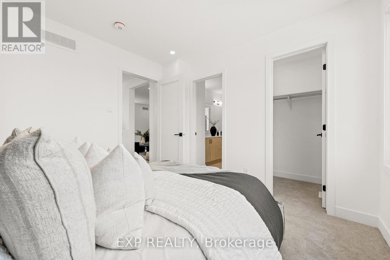 28647621/495-duvernay-drive/queenswood-heights-south/ottawa/ontario/K1E2N7_28