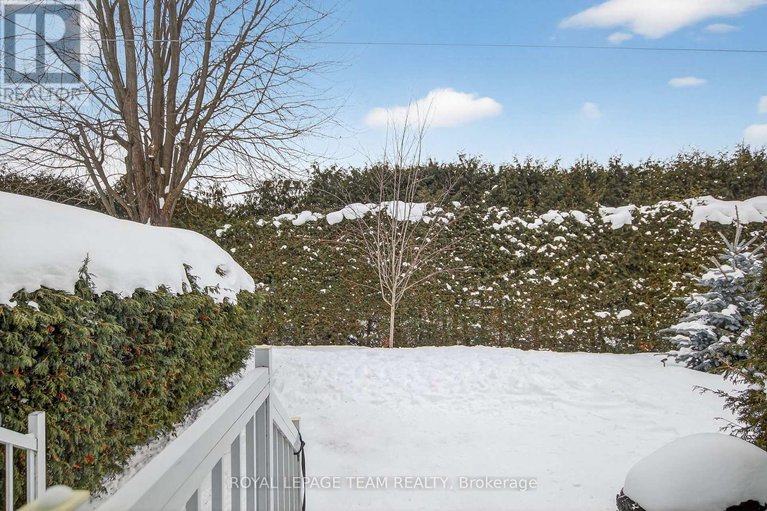 29366055/20-river-oaks-court/stittsville-central/ottawa/ontario/K2S1L3_46