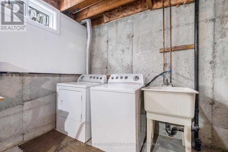 28913500/20-lovell-lane/westcliffe-estates/ottawa/ontario/K2H9B6_24