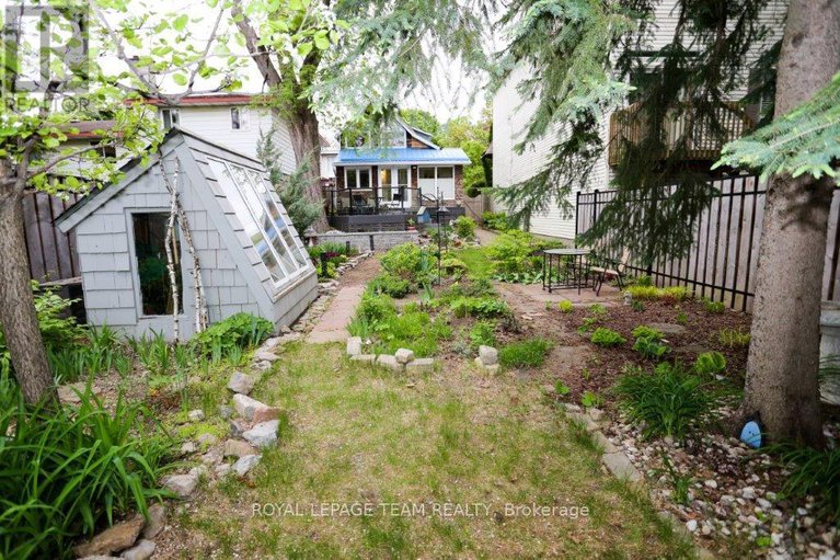 28247814/16-gwynne-avenue/civic-hospital/ottawa/ontario/K1Y1W9_26