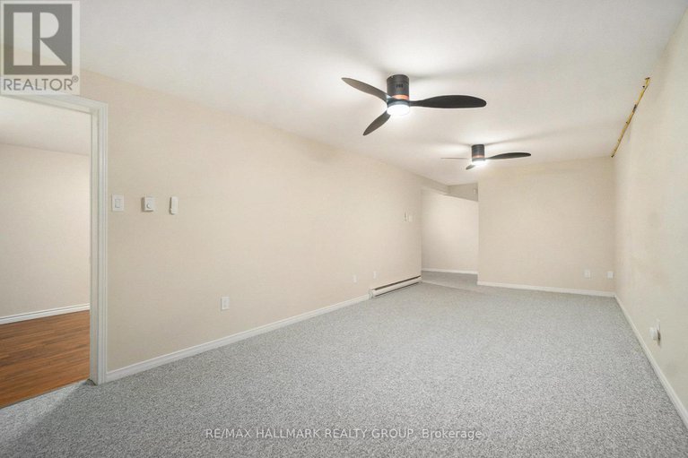 28792795/1611-belcourt-boulevard/orleanssunridge/ottawa/ontario/K1C1M3_28