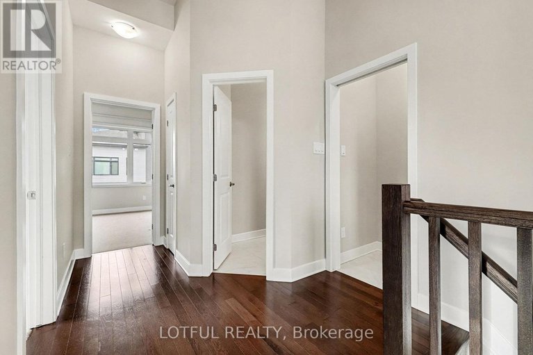 29126395/842-ralph-hennesy-avenue/riverside-southgloucester-glen/ottawa/ontario/K1X0E4_16