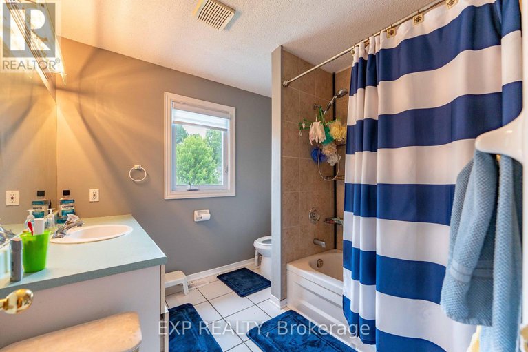 28448593/3379-descotes-circle/town-of-rockland/clarence-rockland/ontario/K4K1A8_21