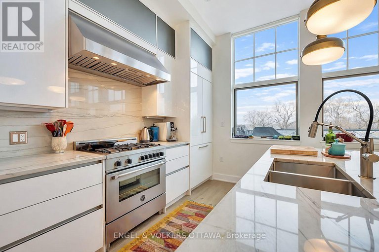 29345321/202-12-stirling-avenue/hintonburg/ottawa/ontario/K1Y1P8_13