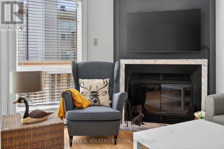 29679351/211-briston-private/hunt-club-park/ottawa/ontario/K1G5R5_5