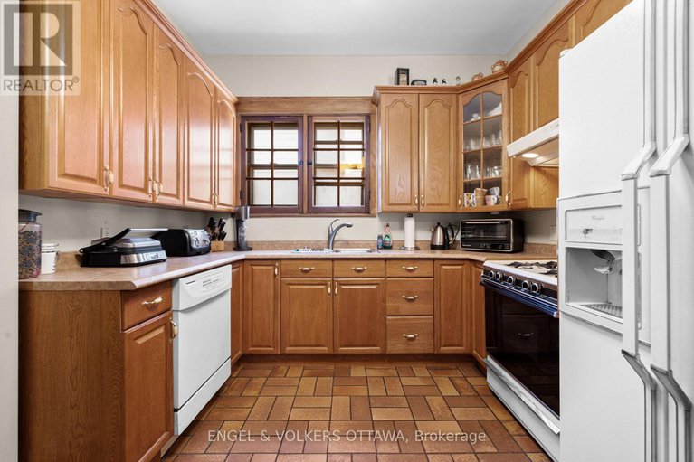 28202262/215-argyle-avenue/ottawa-centre/ottawa/ontario/K2P1B8_13