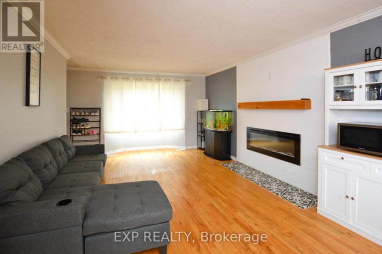29617820/965-belvedere-avenue/town-of-rockland/clarence-rockland/ontario/K4K1H3_2