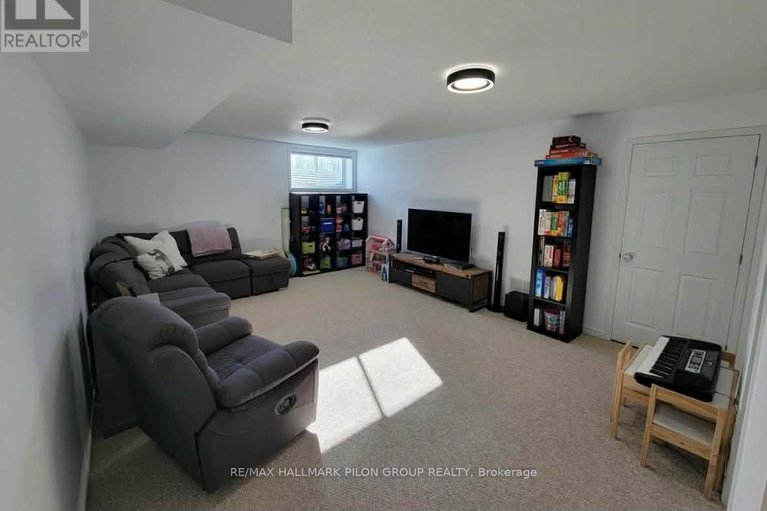 29585358/38-riddell-street/carleton-place/carleton-place/ontario/K7C0J4_17