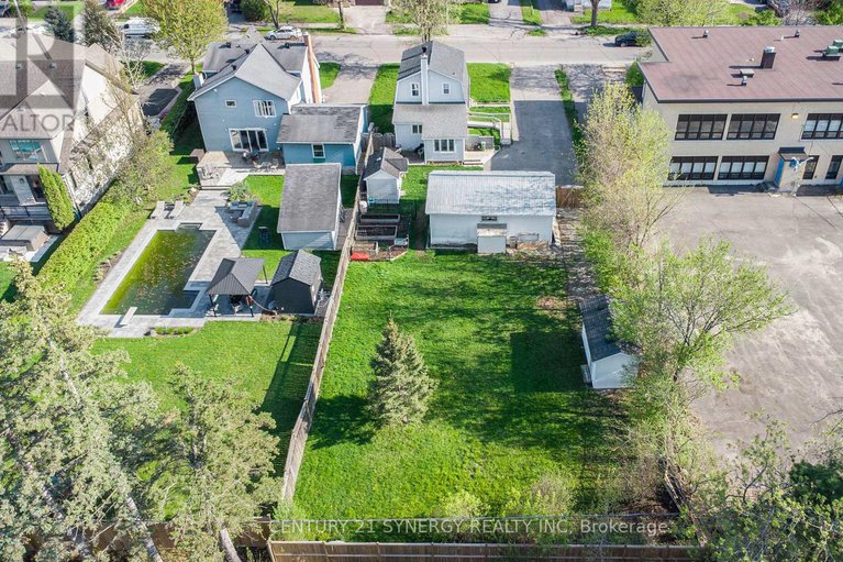 28332843/453-pleasant-park-road/alta-vistafaircrest-heights/ottawa/ontario/K1H5M9_39