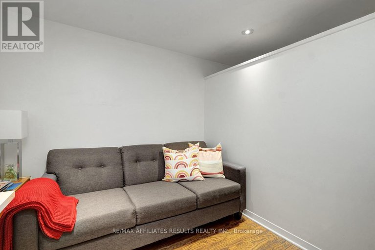 28809454/5-tiffany-crescent/beaverbrook/ottawa/ontario/K2K1W1_36