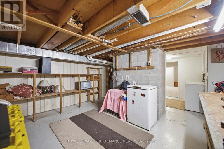 29516247/1089-st-emmanuel-terrace/convent-glen-north/ottawa/ontario/K1C2J6_35