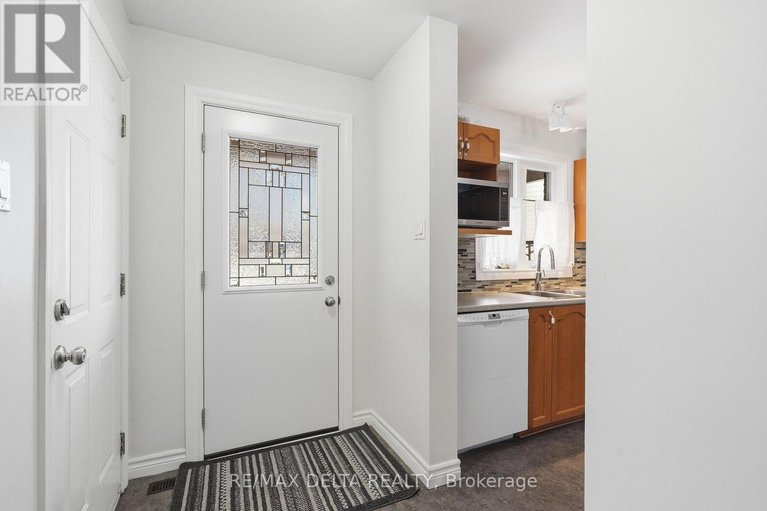 29445828/301-bonavista-street/town-of-rockland/clarence-rockland/ontario/K4K1N8_7