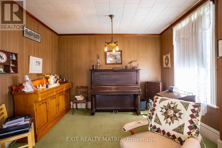28439324/74-craig-street/village-of-russell/russell/ontario/K4R1A2_14