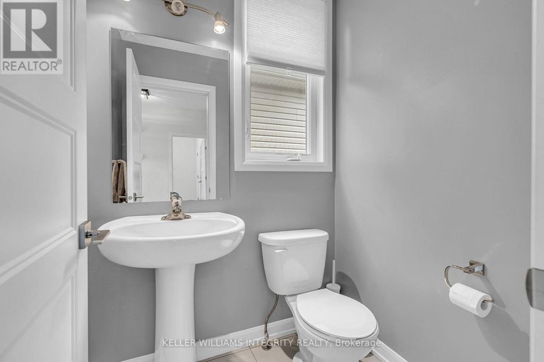 28230053/176-onyx-crescent/town-of-rockland/clarence-rockland/ontario/K4K1P6_5